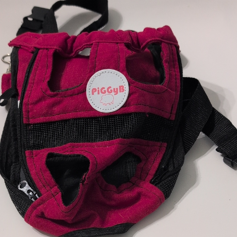 PiggyB Red and Black Pet Carrier